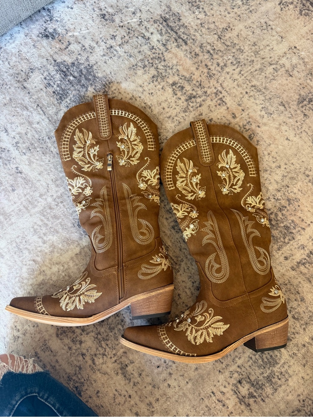 Brown Embroidered Western Boots - Women's Fashion Cowboy Boots